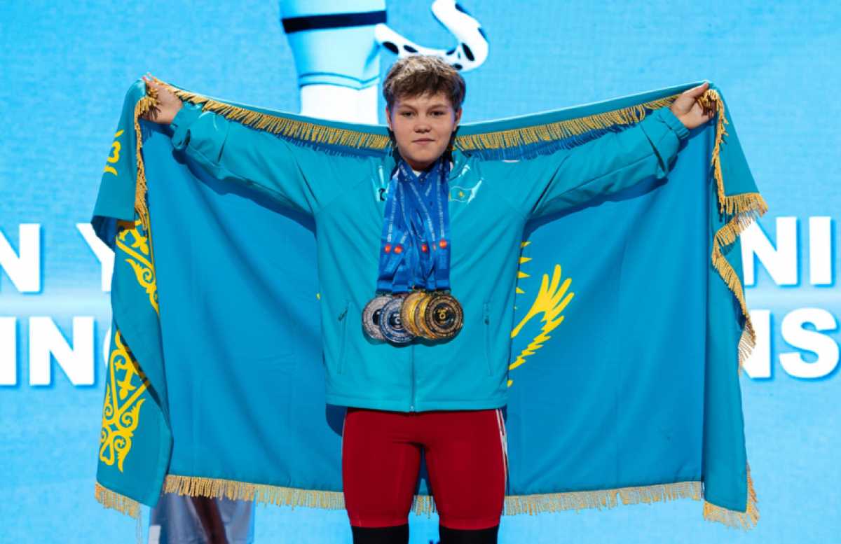Штангистка Ксения Прозорова стала победительницей юношеского чемпионата Азии в Астане