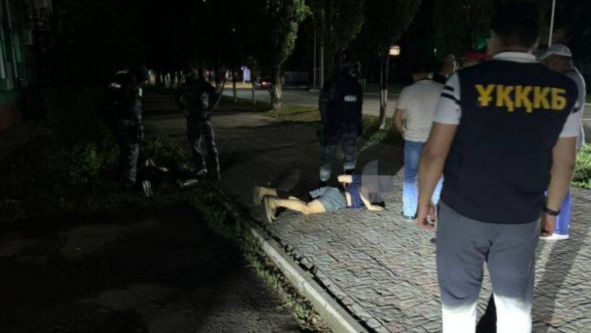 Группу вымогателей задержали в Костанайской области