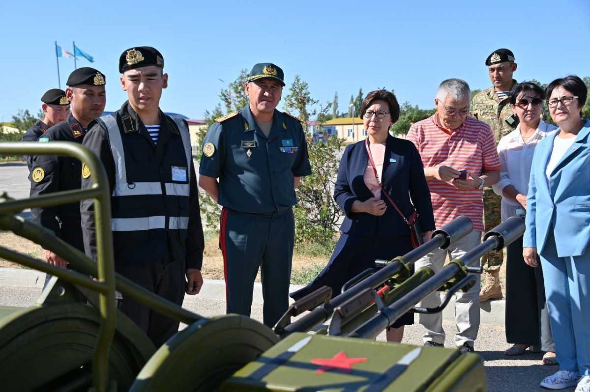 Депутаты посетили воинские части в Мангистауской области