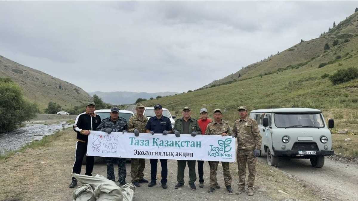 Полицейские очистили территорию национального парка в Алматинской области