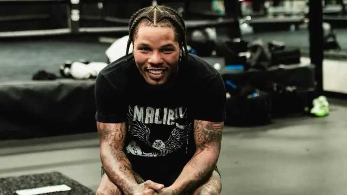 Чемпиона мира по боксу арестовали за избиение матери его детей