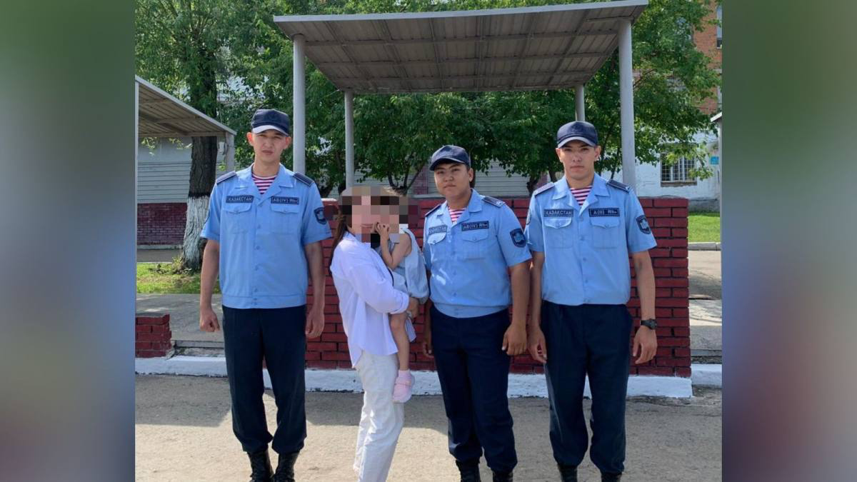 Бдительность гвардейцев помогла вернуть ребёнка родителям в Петропавловске