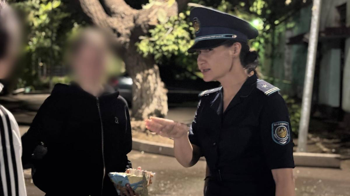 «Подростки поджигали петарды с балкона»: полицейские привлекают к ответственности родителей в Павлодарской области