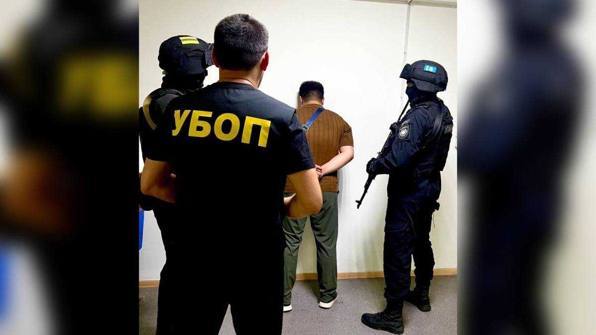 Вымогательство под угрозой расправы: 22-летнего подозреваемого задержали в Костанае
