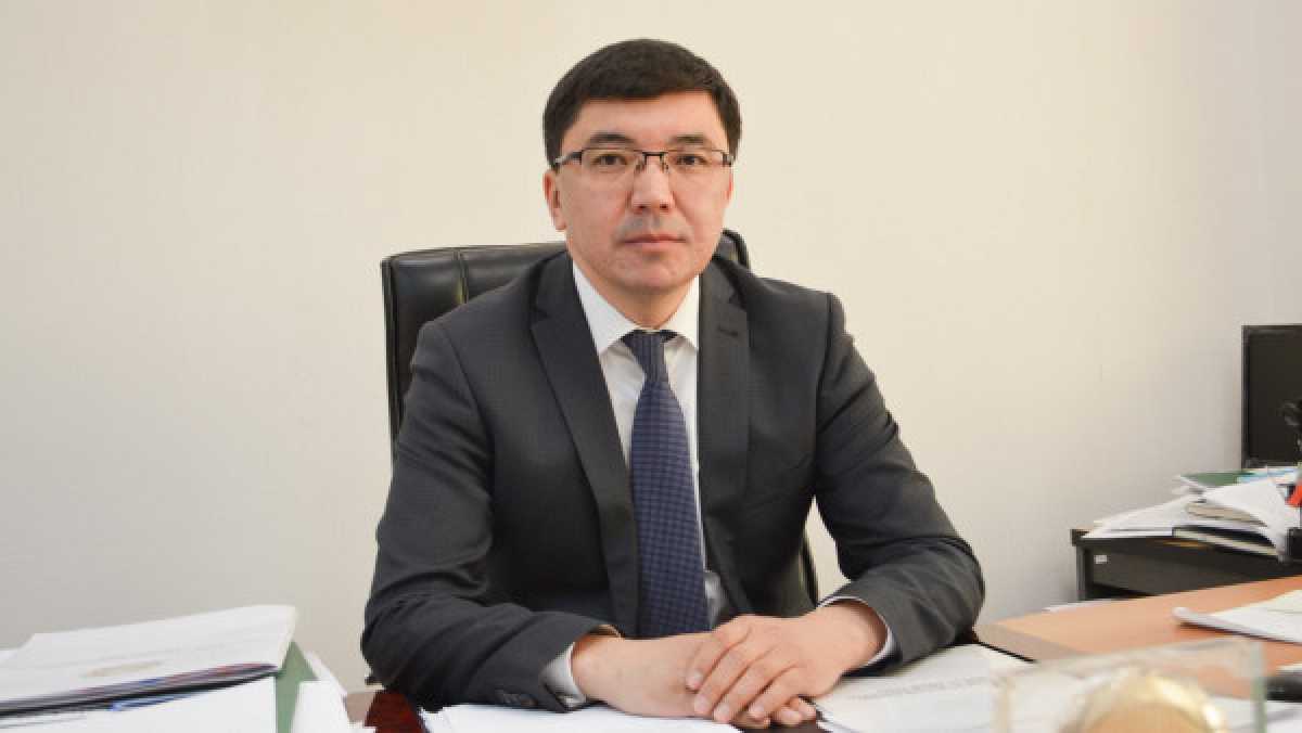 Задержан бывший вице-министр труда Акмади Сарбасов