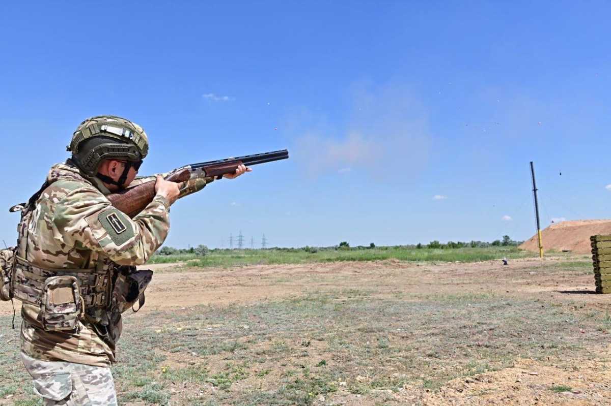 Охотники за дронами: казахстанские военные учатся противостоять беспилотным угрозам