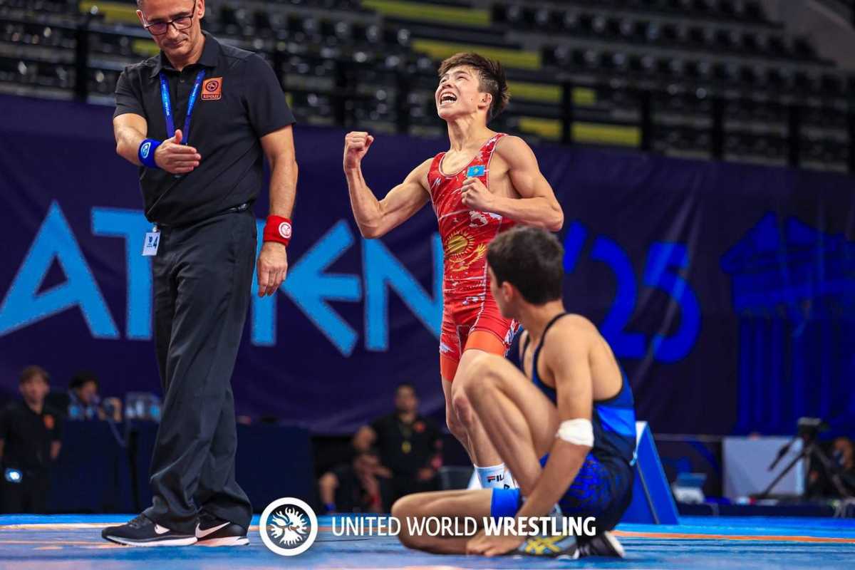 Жанажол Куанышбек стал победителем юношеского чемпионата мира по греко-римской борьбе