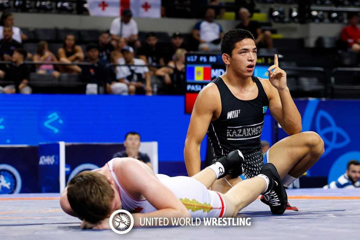 Вольники из Казахстана стали третьими в командном зачёте юношеского чемпионата мира