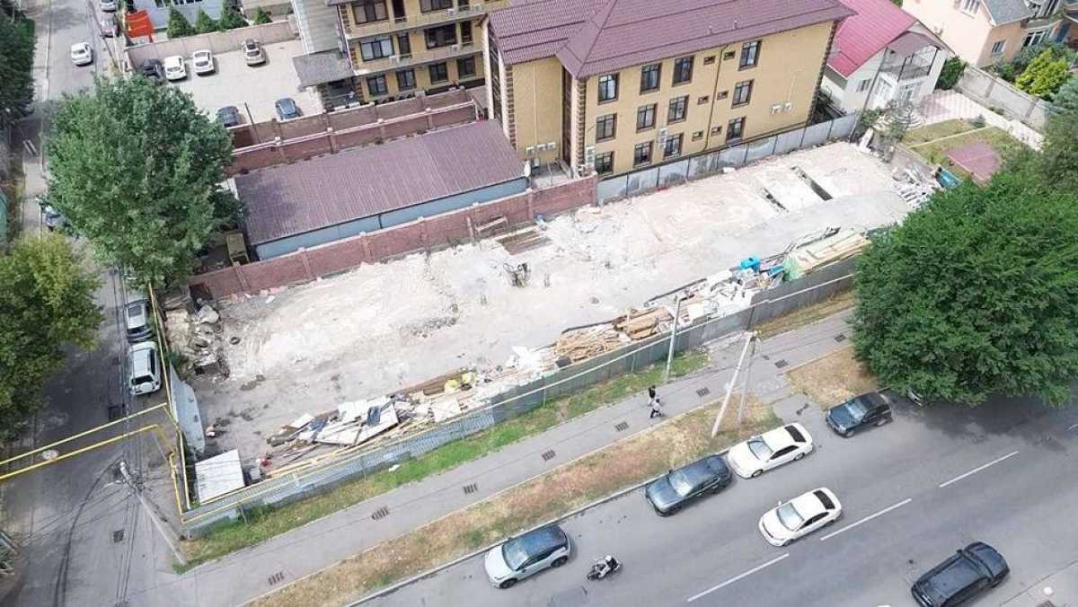 Очередную автомойку снесли в Алматы