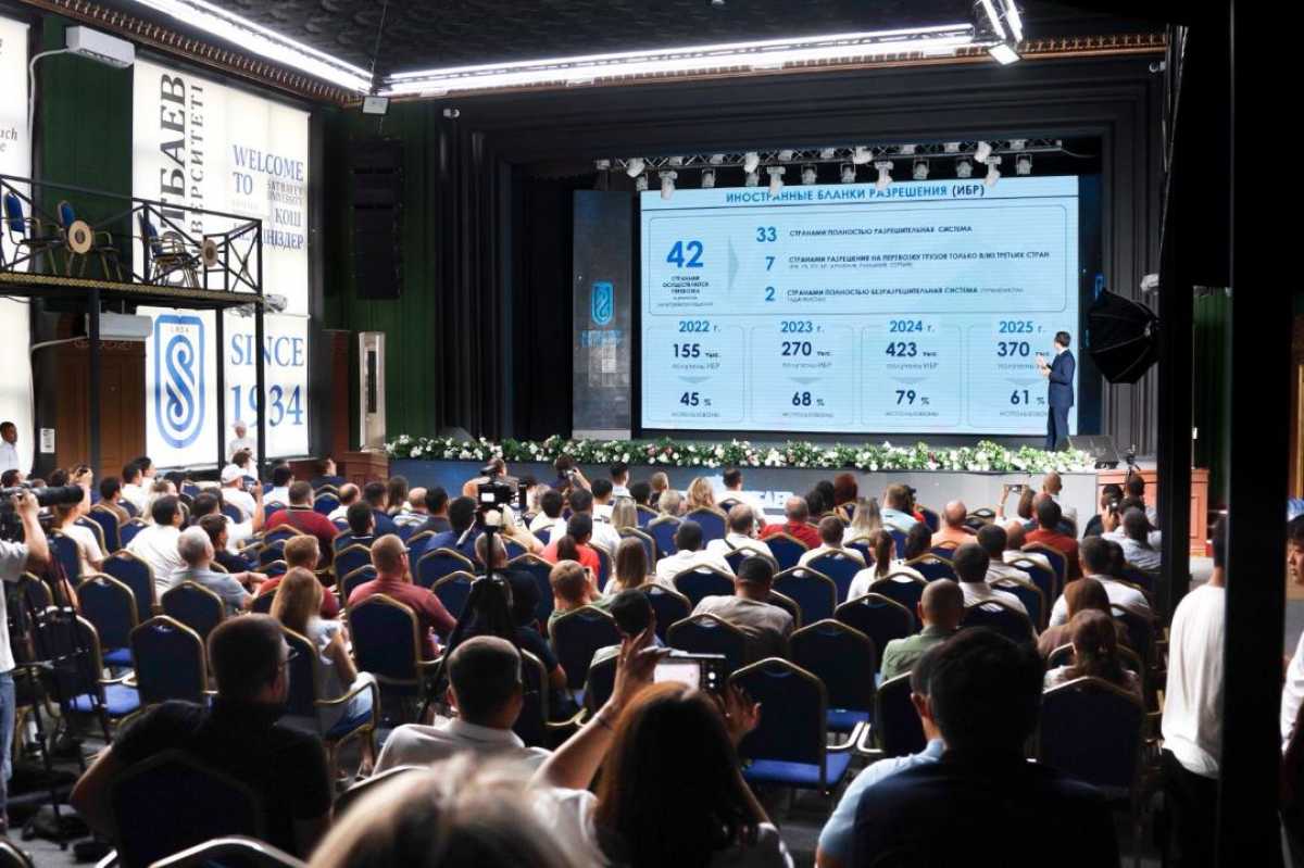 В Алматы обсудили развитие международных автоперевозок