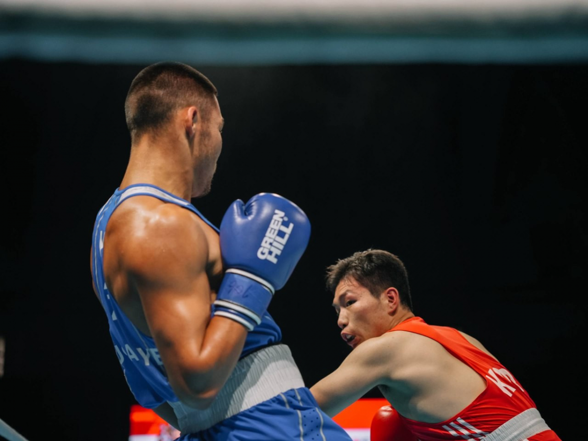 Темирлан Мукатаев победил в финале чемпионата Азии по боксу U22