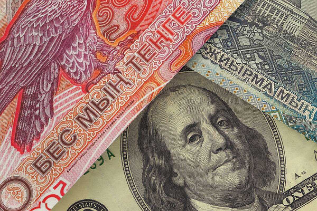 Почти на 3 тенге подорожал доллар в Казахстане