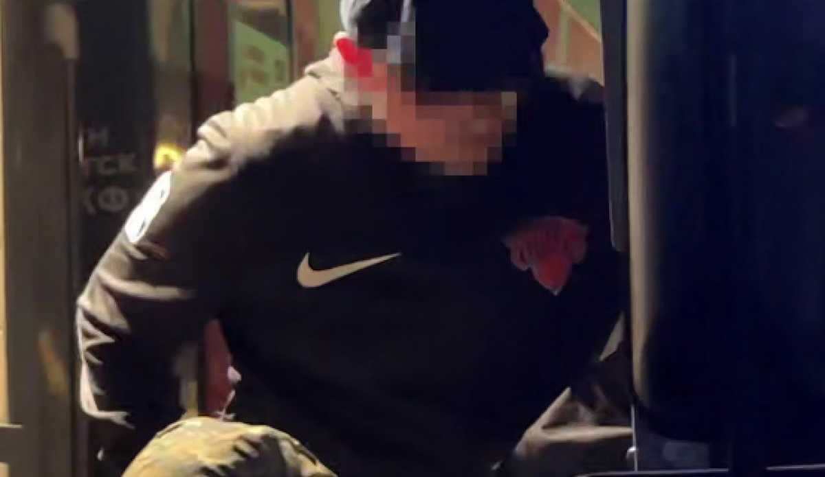 Беглеца, осуждённого за сбыт наркотиков, экстрадировали из России в Казахстан