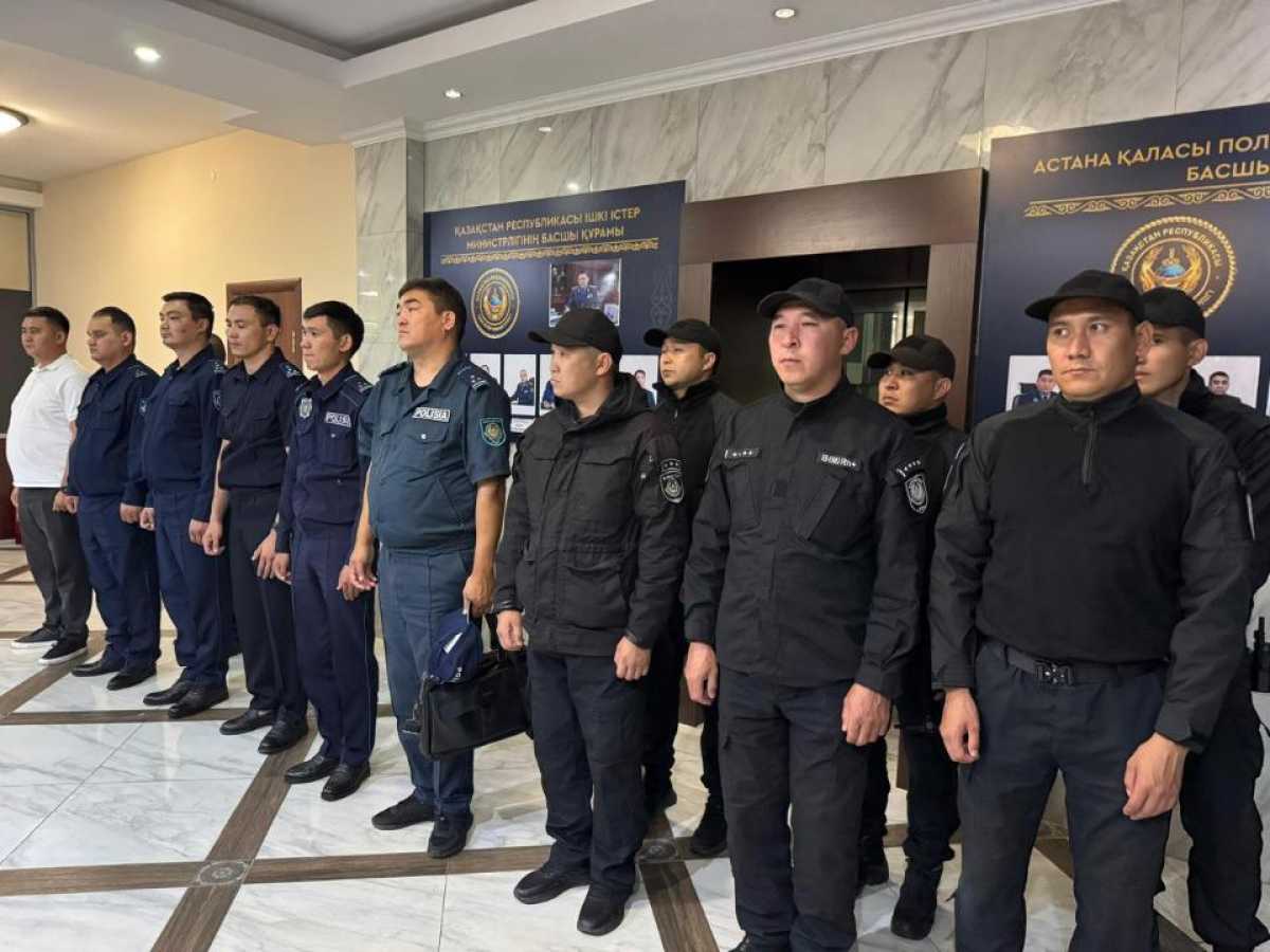 «Закон и порядок»: ночной рейд по предупреждению нарушений среди подростков провели в Астане