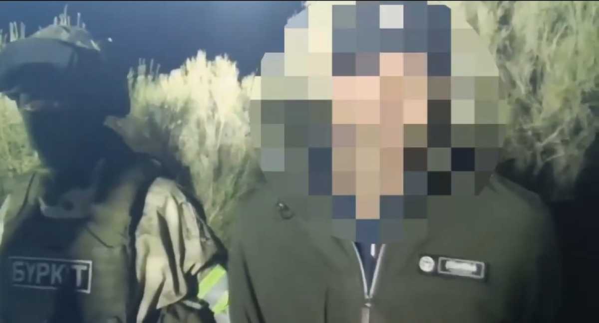 Двух мужчин задержали за хранение 200 кг марихуаны в Жамбылской области