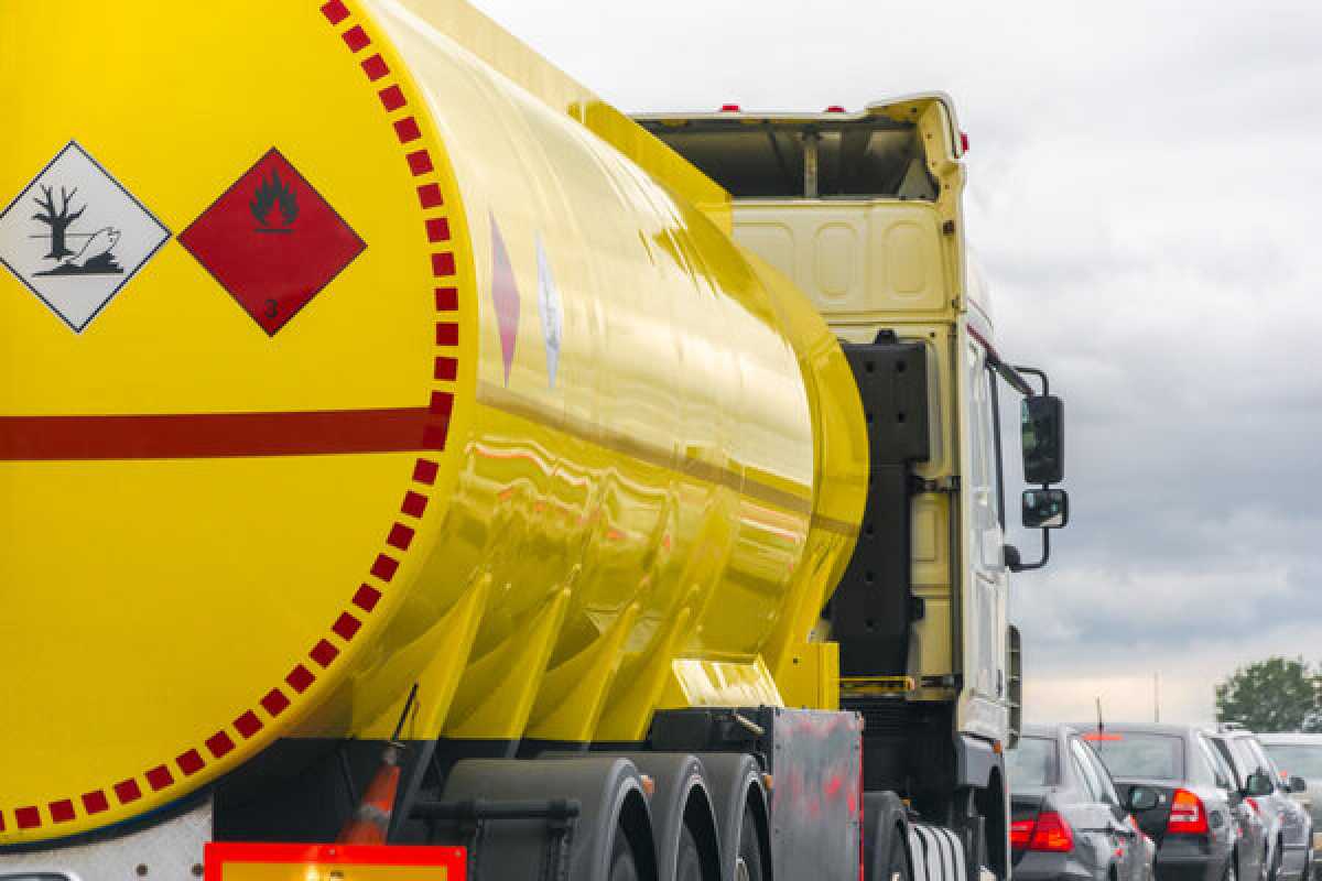В Казахстане разработают план по недопущению незаконного вывоза нефтепродуктов