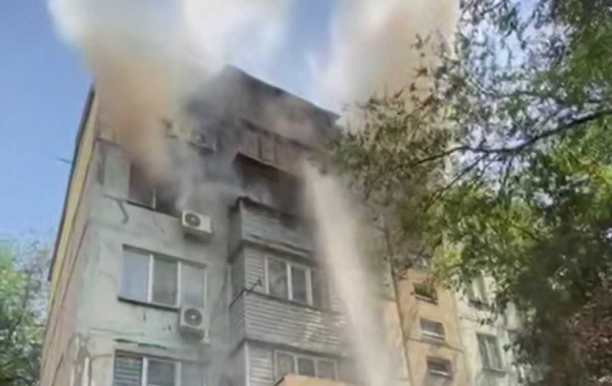 Пожар в многоэтажке в Алматы: спасены 11 человек