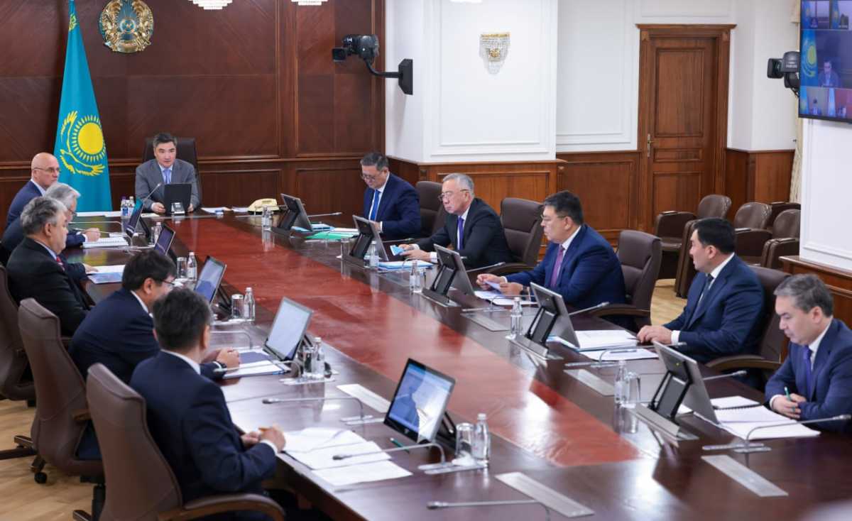 «Жёсткий контроль расходов»: Правительство одобрило проект трёхлетнего бюджета Казахстана