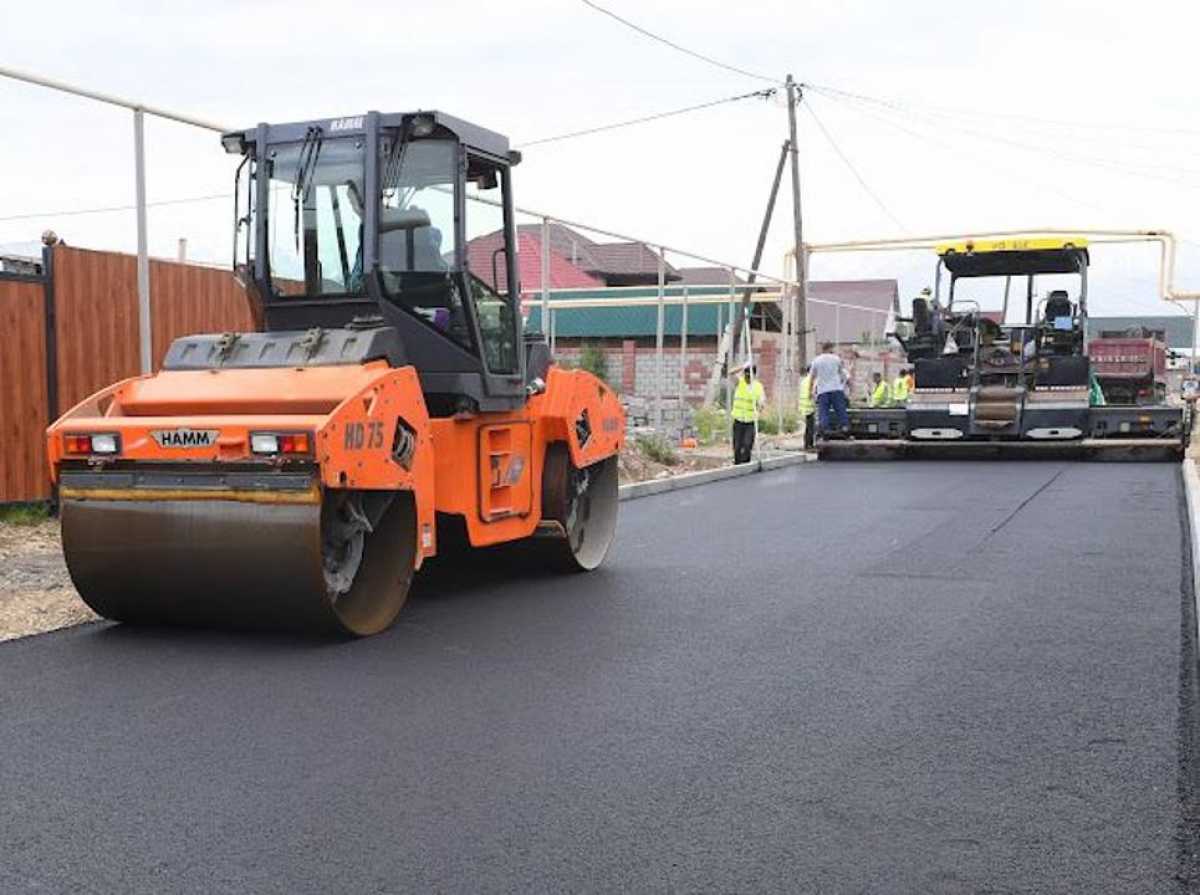 В Алматы завершен средний ремонт магистральных улиц