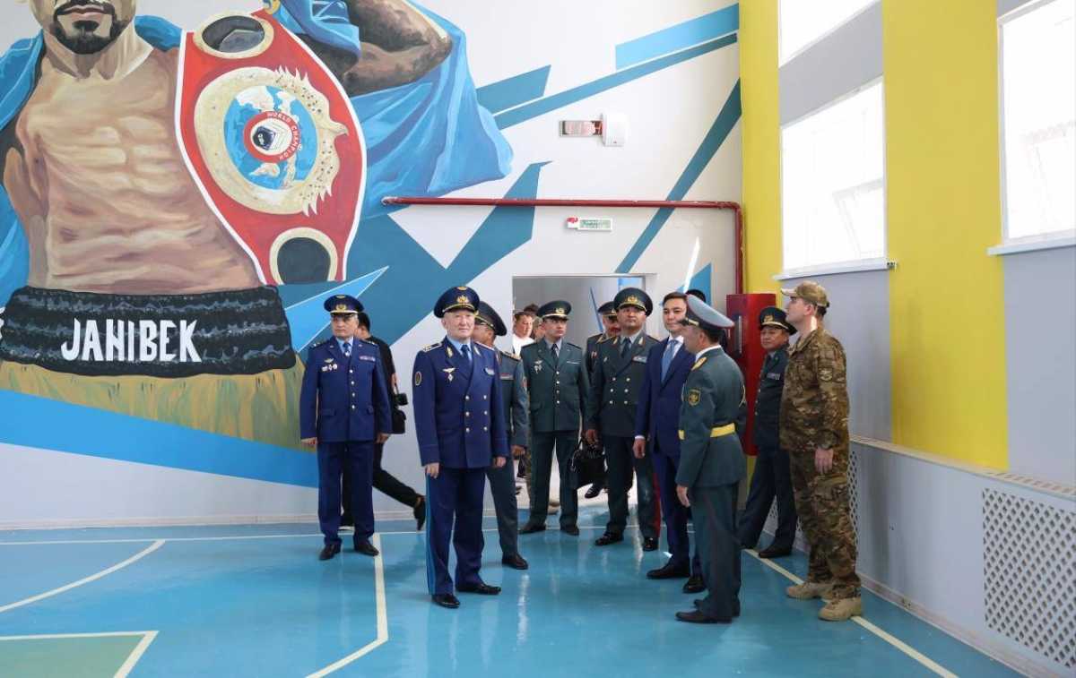 Министр обороны РК открыл военный колледж в Шымкенте