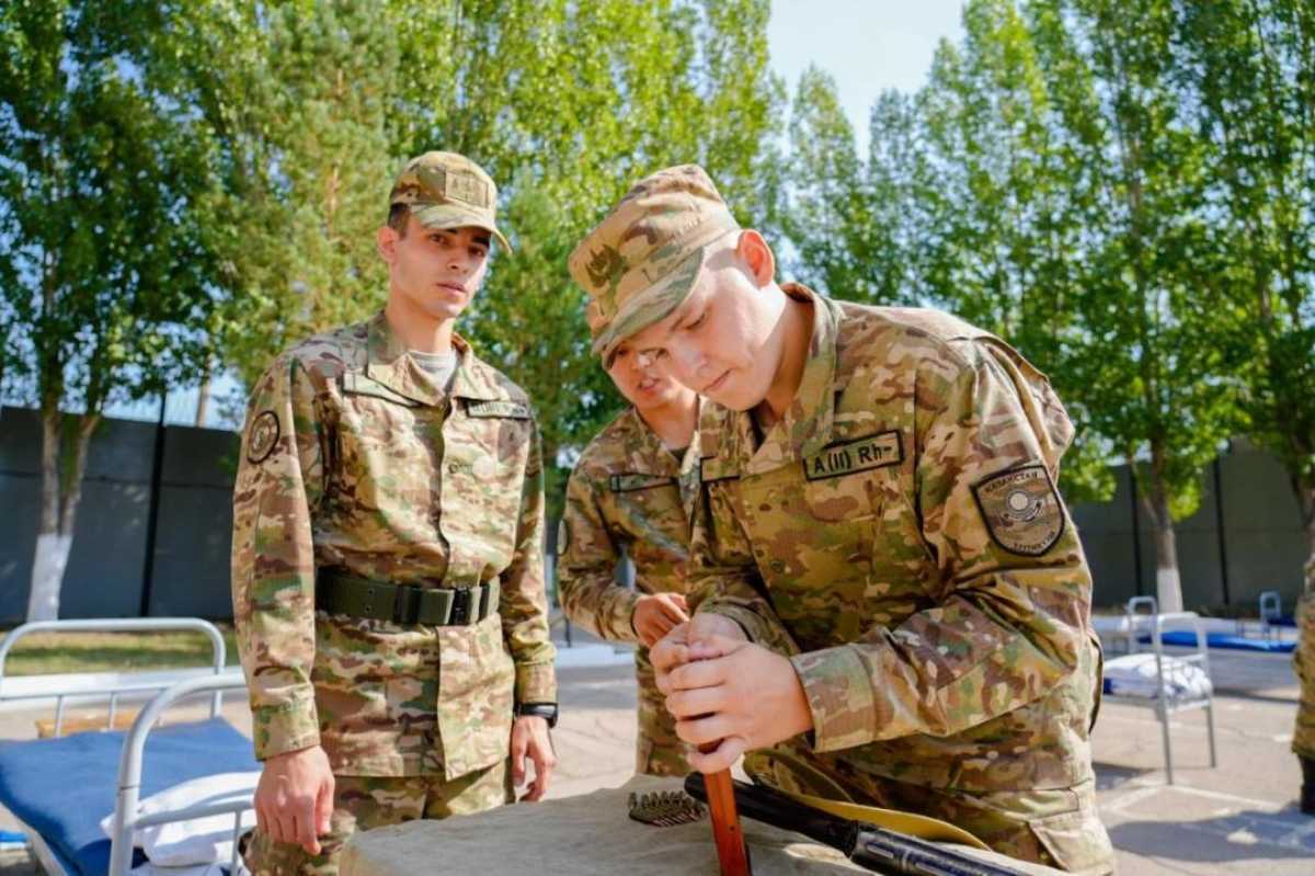 «Астана – город без наркотиков»: акцию по профилактике наркомании среди военнослужащих провели в столице