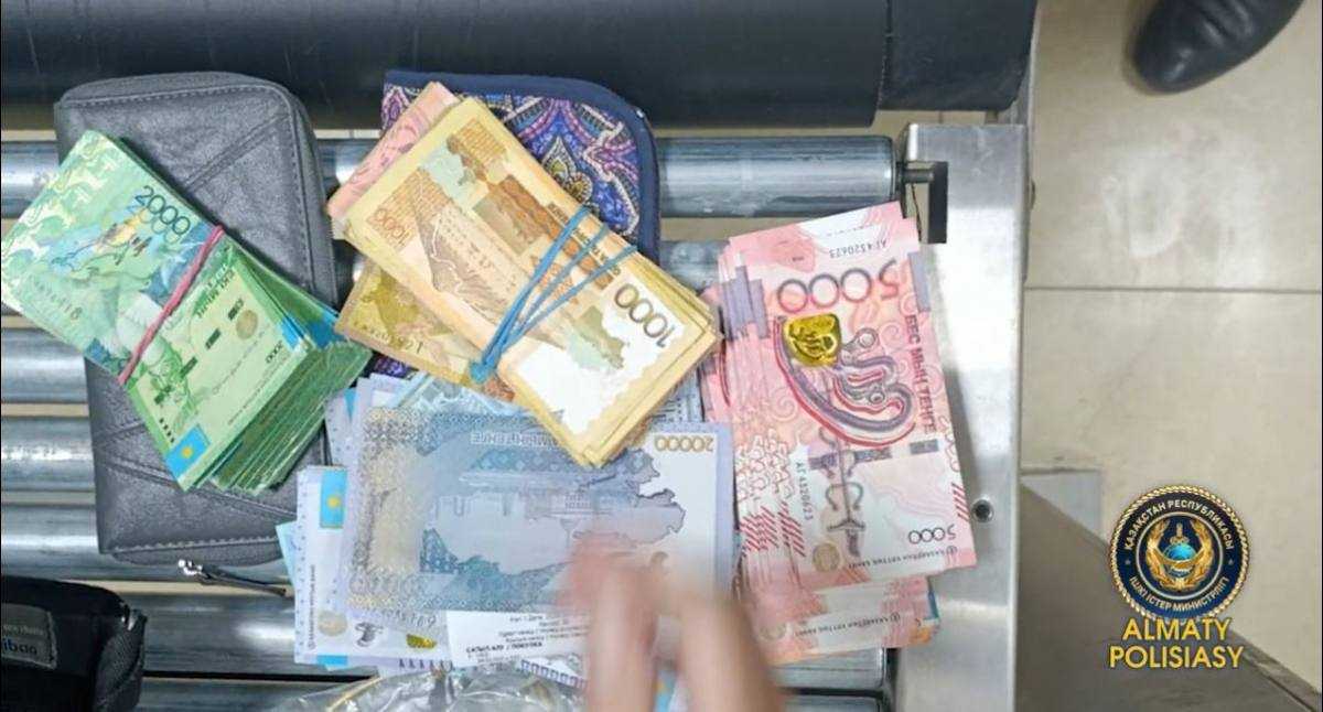 В Алматы полицейские предотвратили интернет-мошенничество на 4 млн тг