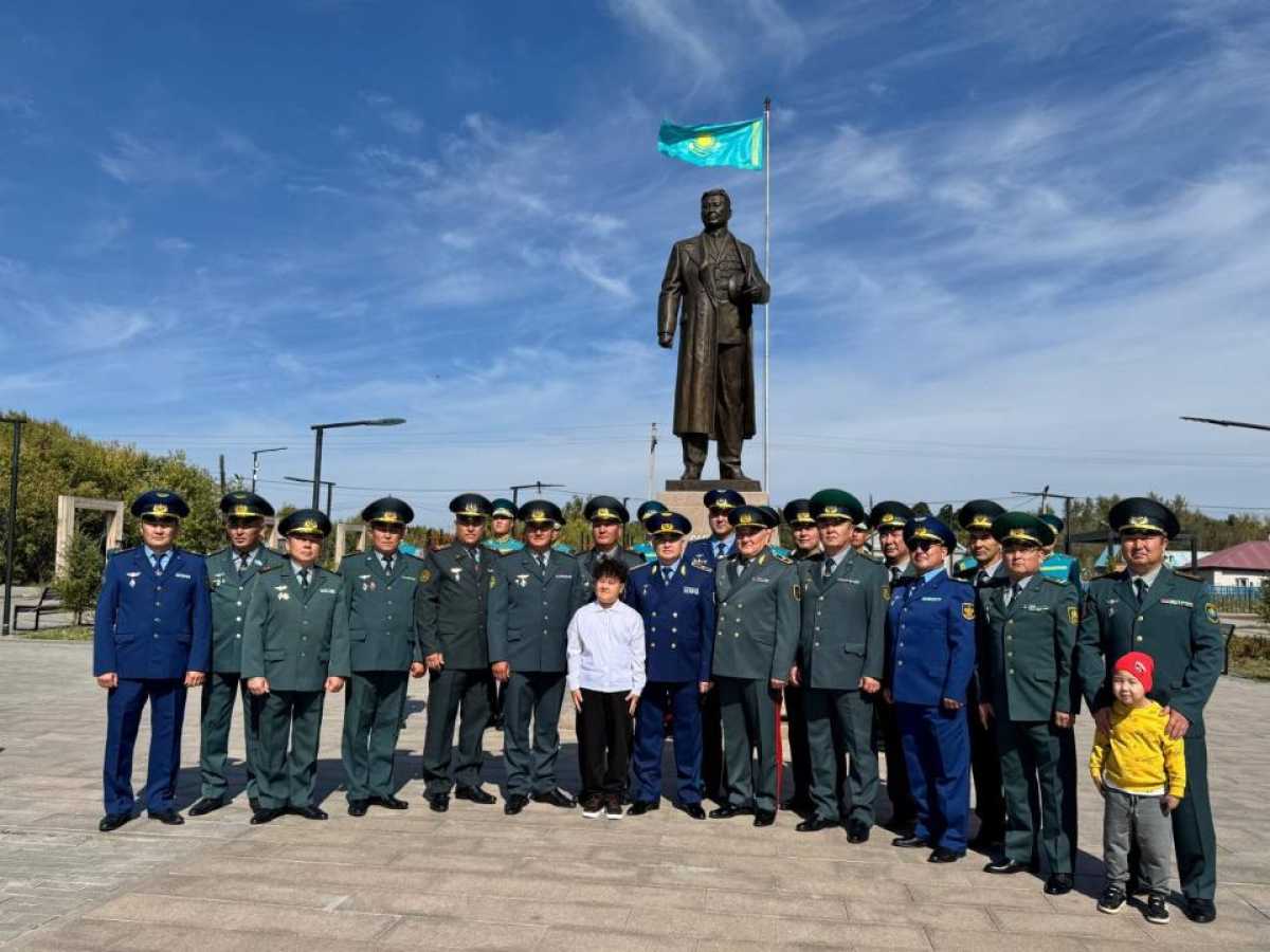 Преемственность поколений: магистранты почтили Героя Советского Союза в Акколе