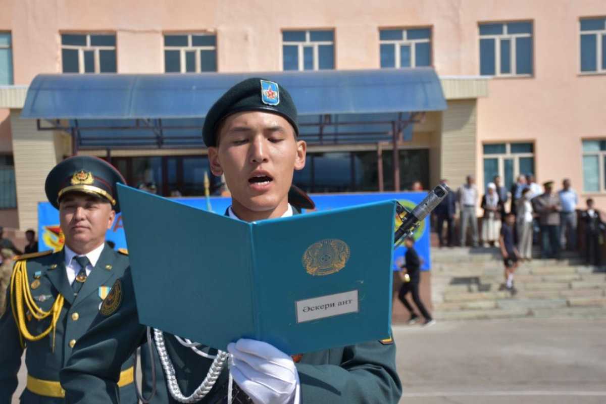 В Алматы 358 курсантов Военного института имени Сагадата Нурмагамбетова приняли присягу