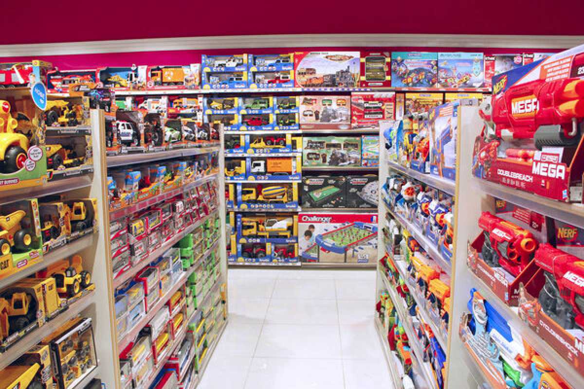 Ценники в рублях обнаружили в одном из магазинов ВКО