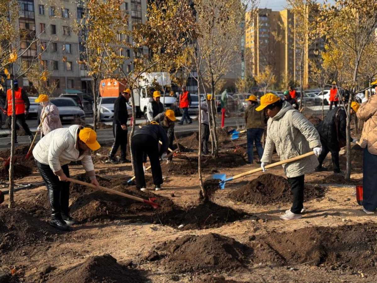 Масштабный общегородской субботник стартовал в Астане