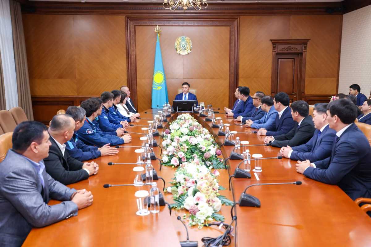 Аким Шымкента поздравил чемпионов мира и Азии: исторические успехи казахстанских спортсменов