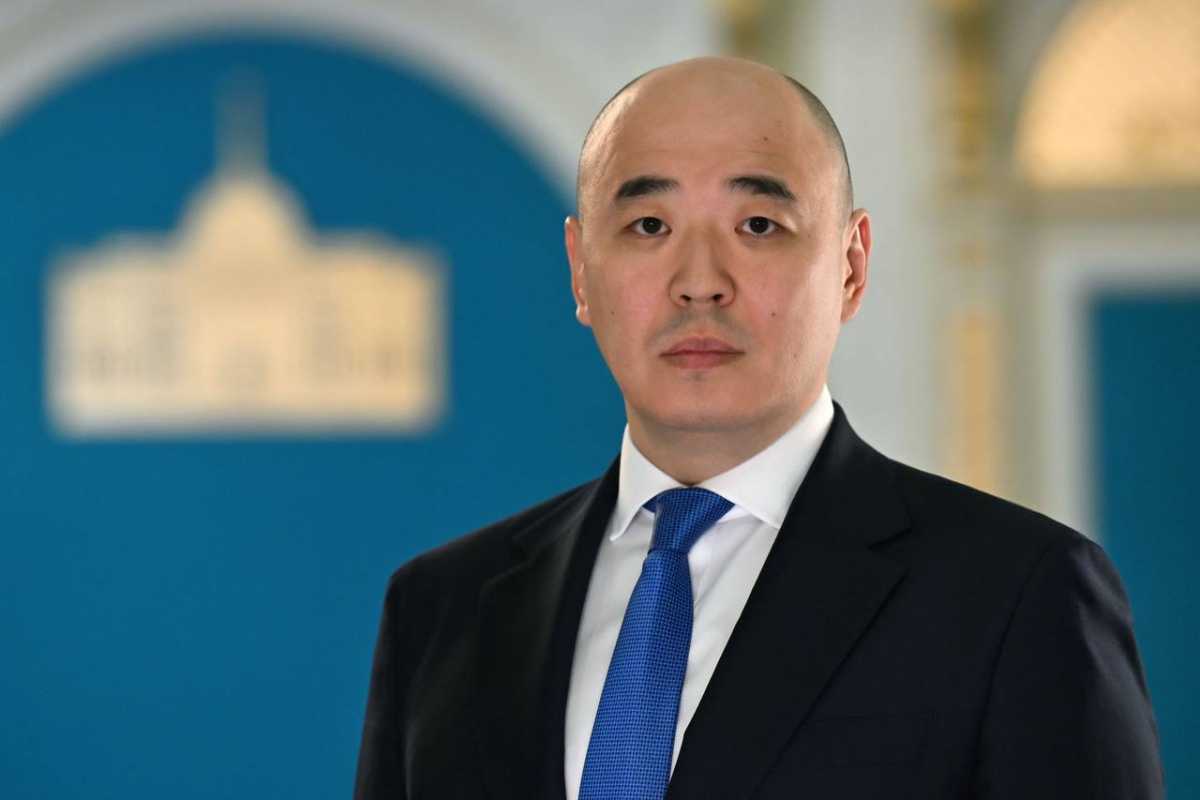 Канат Шарлапаев освобождён от должности помощника Президента РК