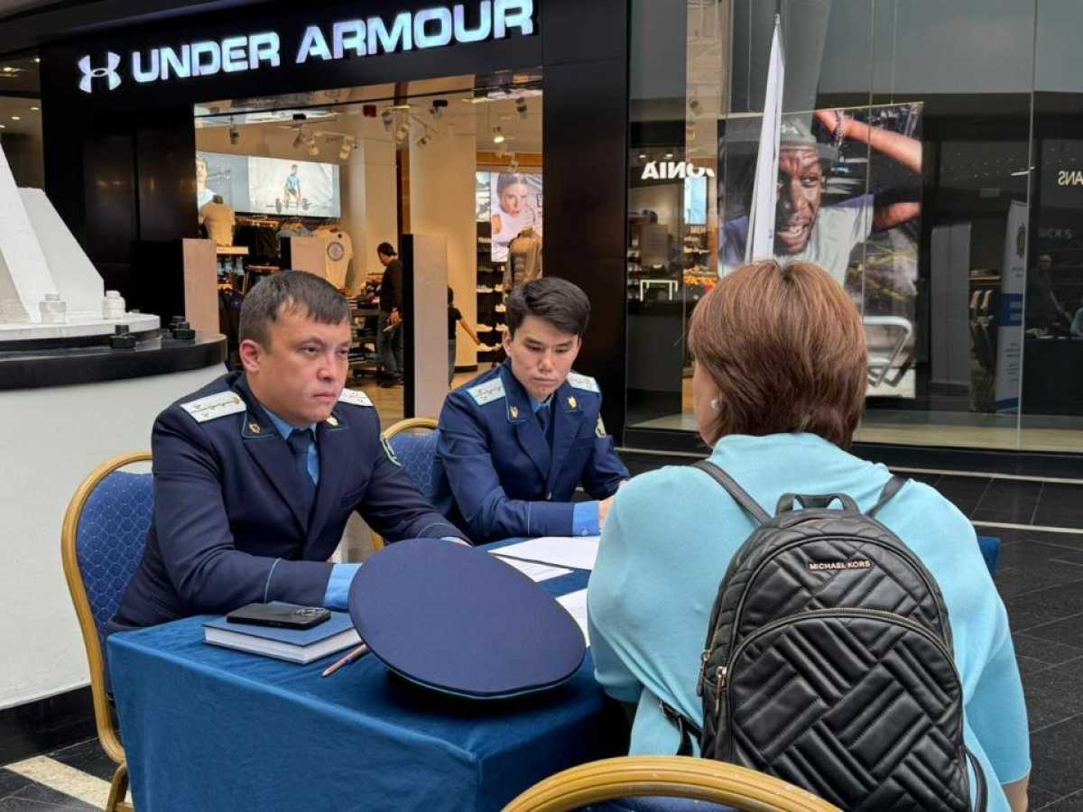 «Правовая аптека»: столичные прокуроры провели специальную разъяснительную акцию
