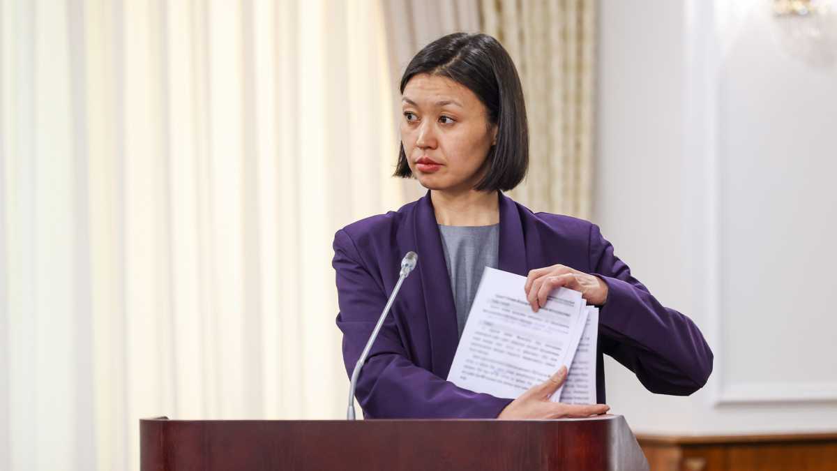 Зульфия Сулейменова освобождена от должности советника Президента РК