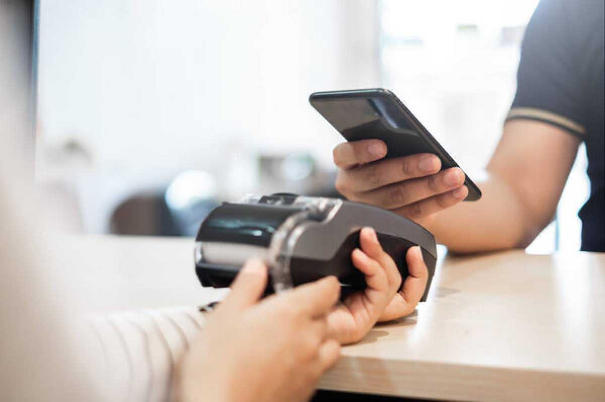 В Казахстане запустили сервис межбанковских QR-платежей