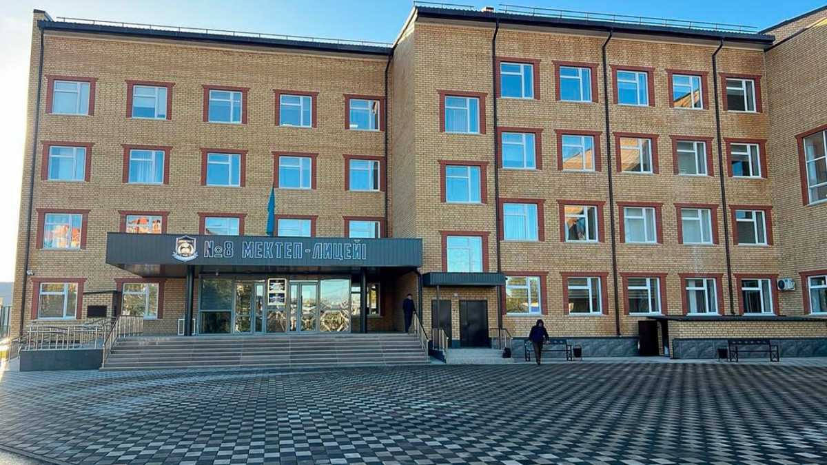 Новую школу, построенную за счёт возвращённых активов, открыли в Уральске