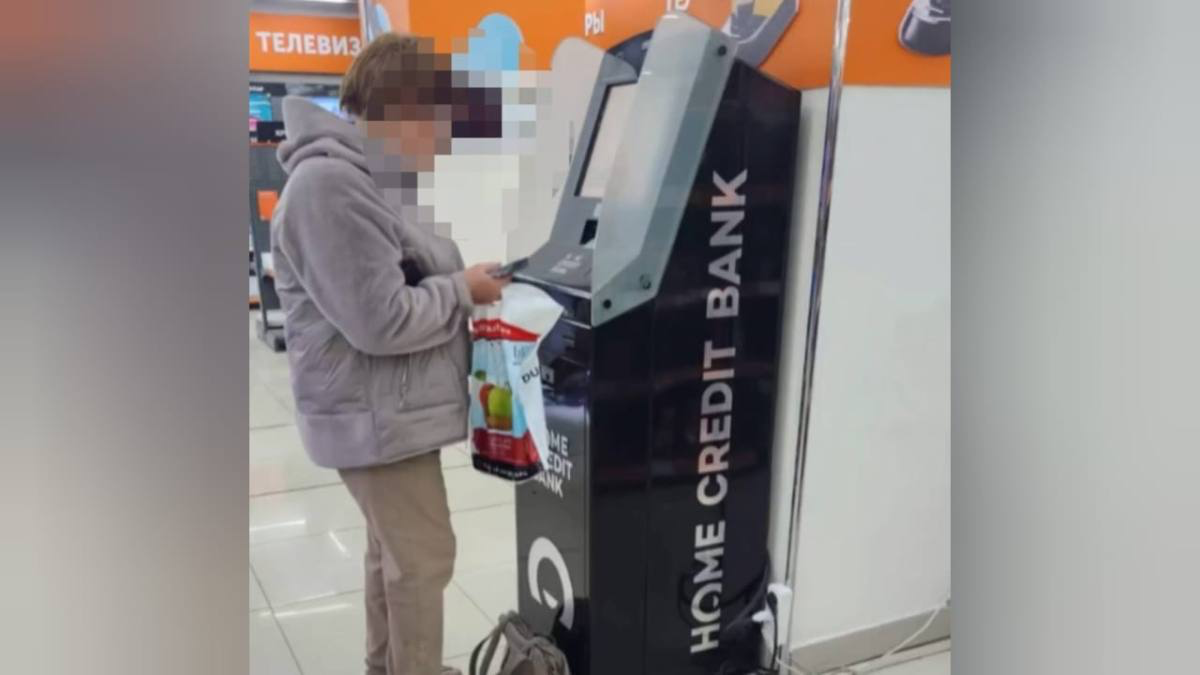 Полицейские уберегли пенсионерку от потери 3,3 млн тг в Костанае