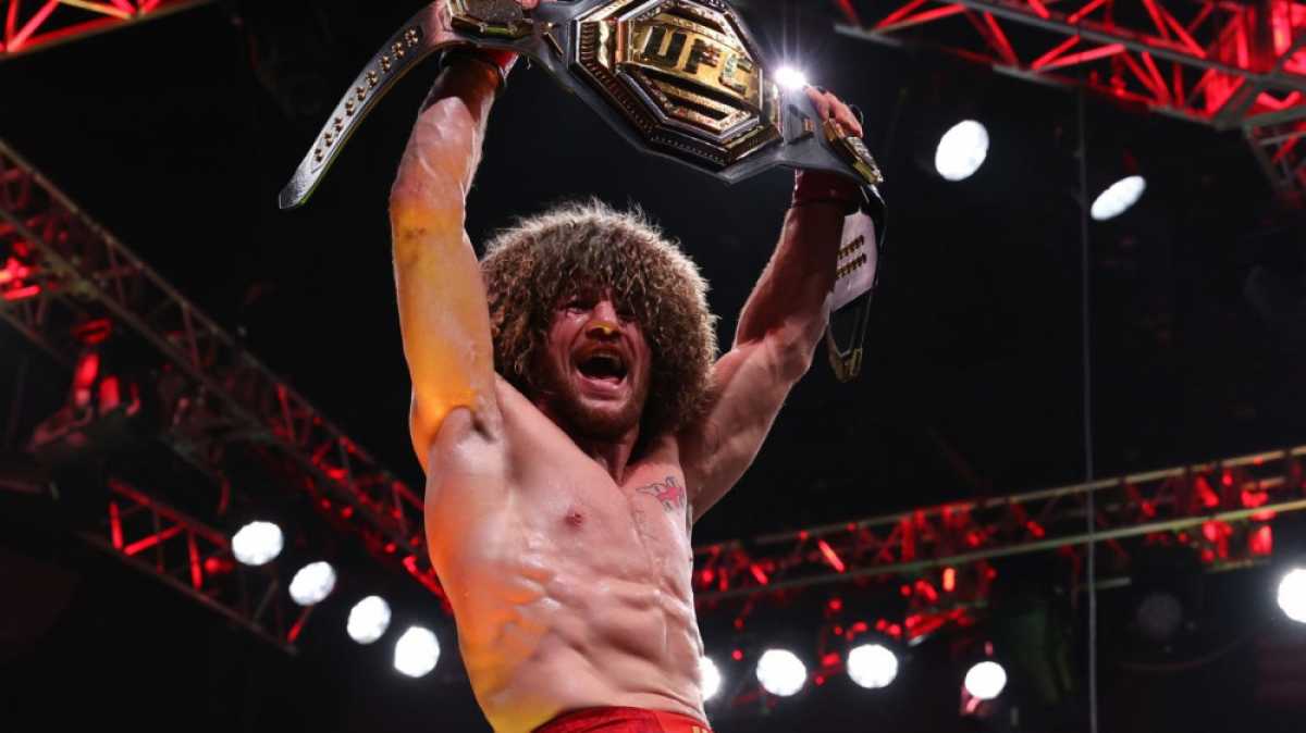 Мераб Двалишвили защитил титул чемпиона UFC