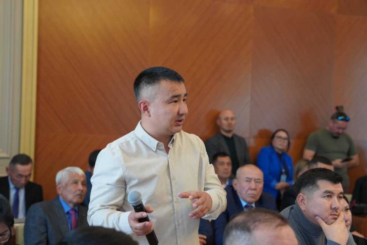 Айдарбек Сапаров провёл встречу с сельхозпроизводителями Восточно-Казахстанской области