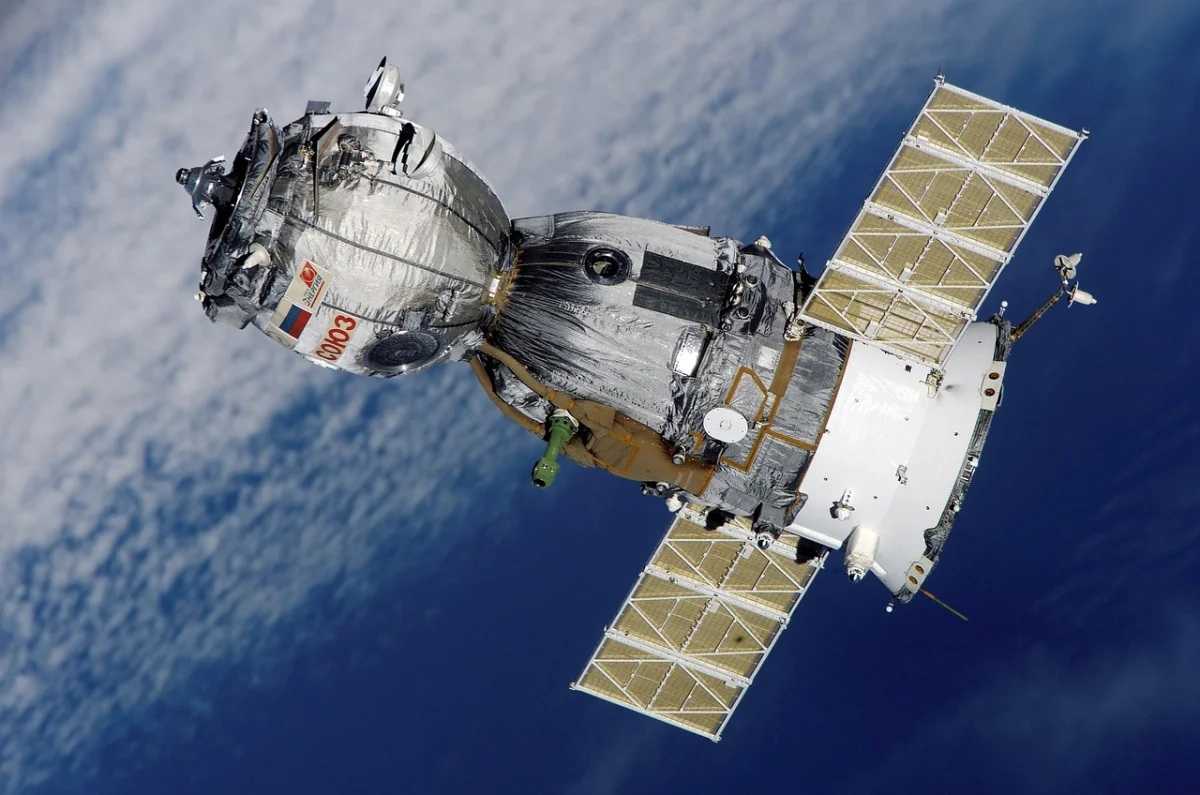 В одном из поездов Казахстана впервые запустили интернет Starlink