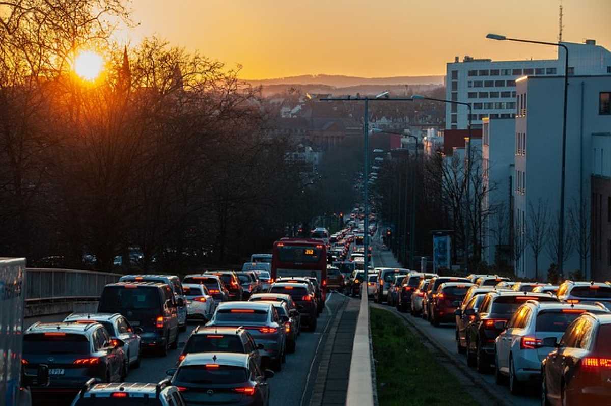 Запрет на ввоз автомобилей старше 7 лет поставили на паузу в Казахстане