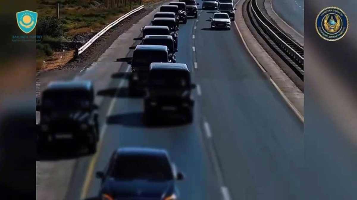 Водителей свадебного кортежа наказали в Туркестанской области