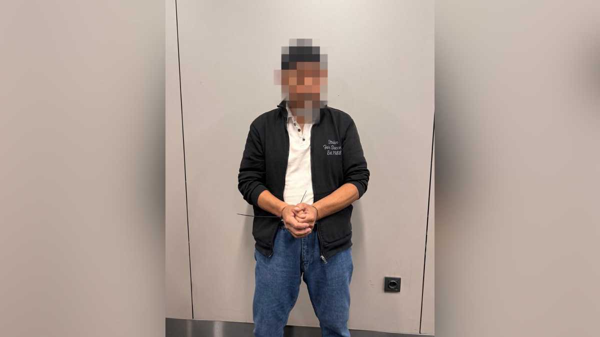 Бывшего адвоката, скрывавшегося за границей, задержали и доставили в Астану