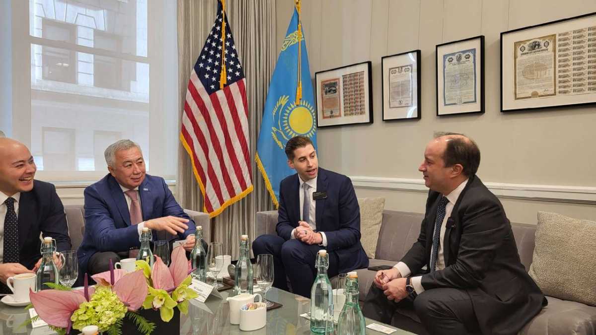 Казахстан изучает возможности размещения госбумаг на Нью-Йоркской бирже