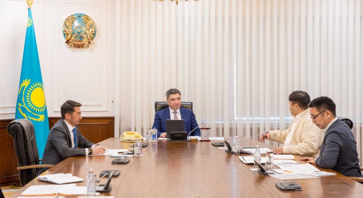 Олжас Бектенов обсудил с казахстанскими IT-специалистами стартапы в социальной сфере и промышленности