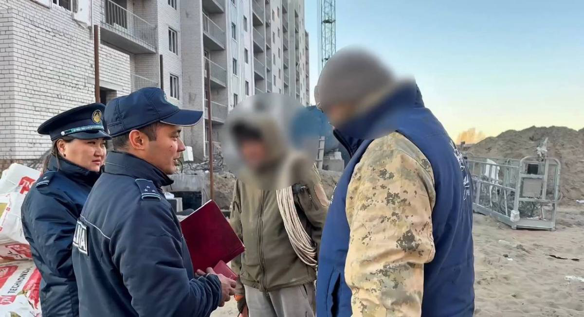 Десятки нарушений миграционного законодательства выявили в Абайской области