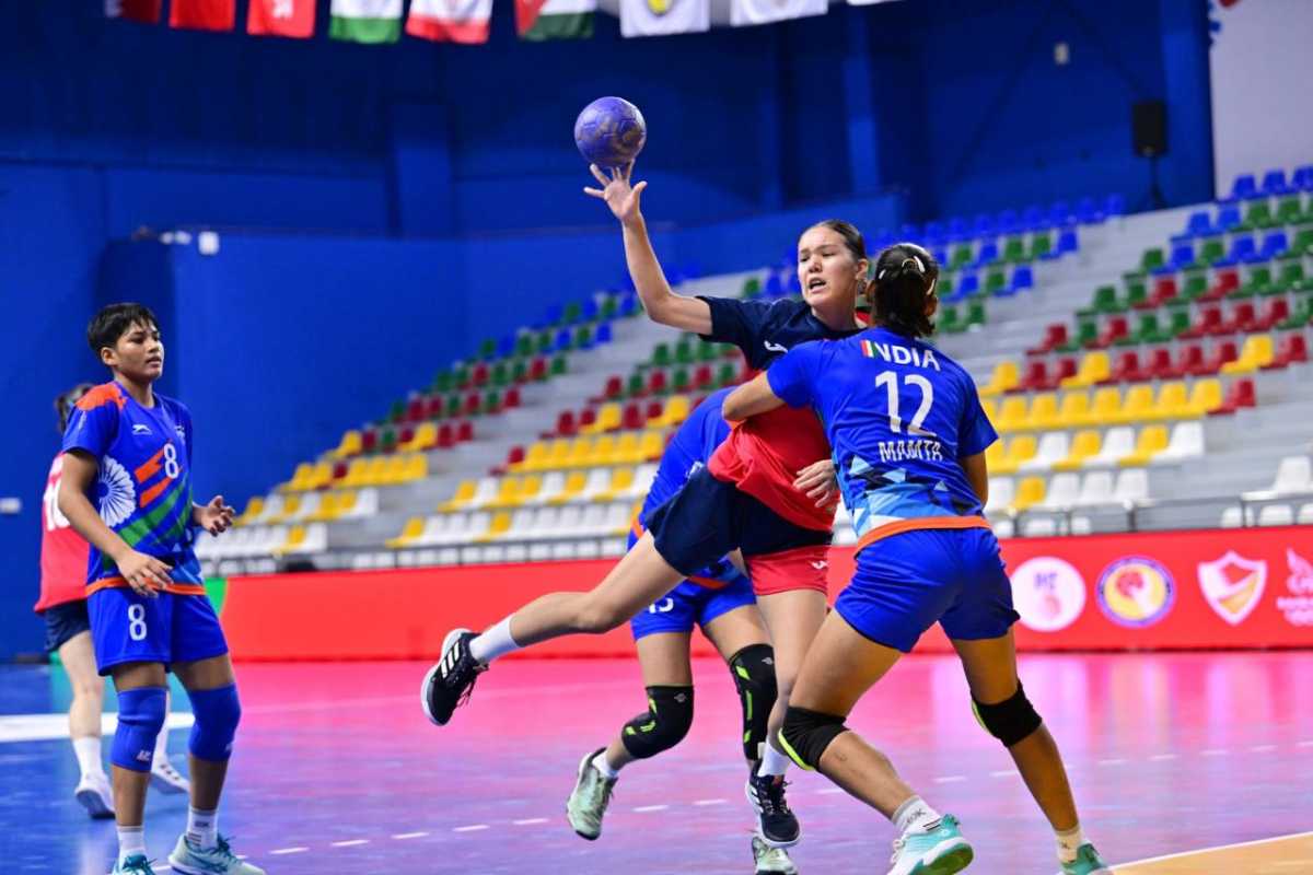 Женская команда Казахстана по гандболу одержала вторую победу на юношеской Азиаде