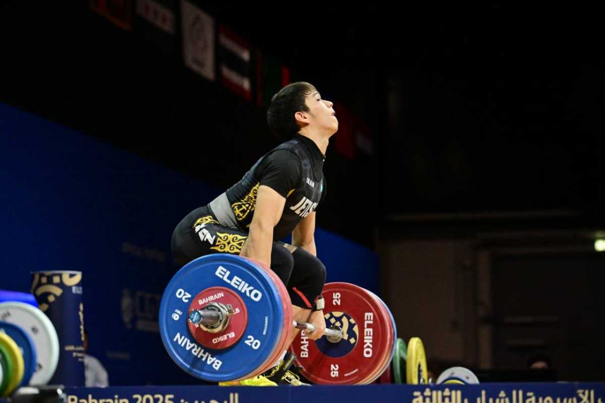 Казахстанский штангист Алихан Аскербай установил три рекорда и завоевал второе «золото» ЮАИ