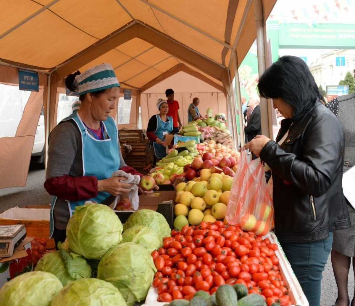 Стабилизация цен на продукты: в Алматы подписали меморандум с крупными торговыми сетями