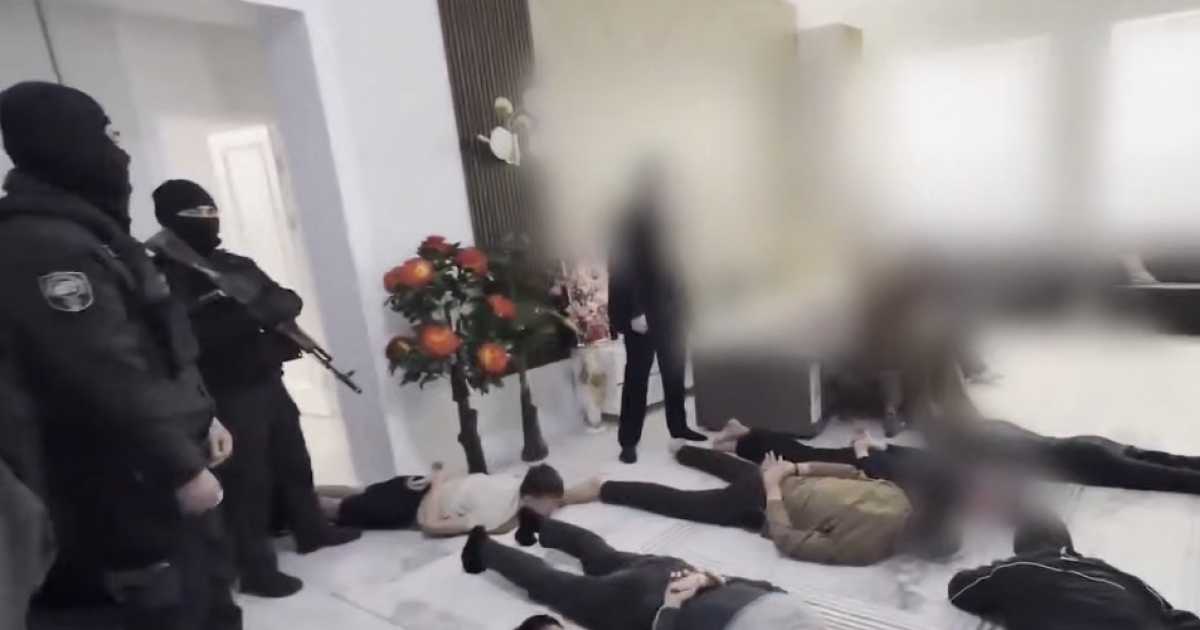 Крупную финансовую пирамиду ликвидировали в Шымкенте: осуждены девять человек